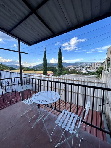 Centrally located 2-bedroom apartment in vibrant Tegucigalpa awaits you