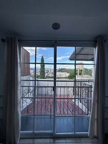 Centrally located 2-bedroom apartment in vibrant Tegucigalpa awaits you