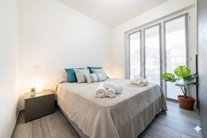 Iron/ironing board, free WiFi, bed sheets - Apartment with A/C and shared pool | Ap25 (Costarainera)