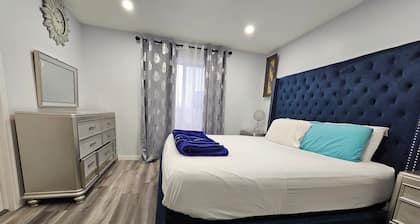 Cozy Vacation Home in SW Calgary