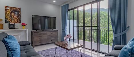 Villa, 3 Bedrooms, Private Pool, Mountain View | Living room