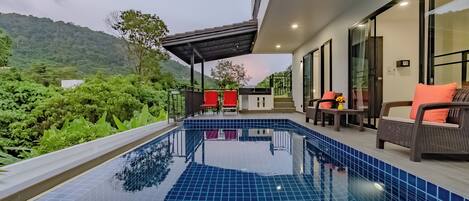Villa, 3 habitaciones, alberca privada, vista a la montaƱa | Alberca | Alberca al aire libre