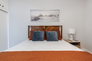 2 dormitorios, tabla de planchar con plancha, wifi y ropa de cama