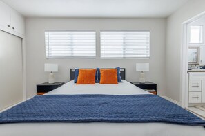 2 habitaciones, tabla de planchar con plancha, wifi y ropa de cama 