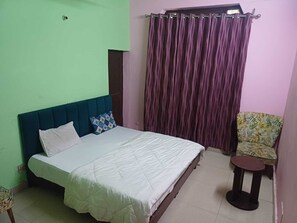 Double Room | Free WiFi - Hotel Digvijay (Rishikesh)