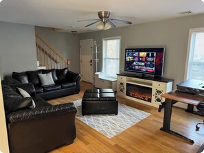 Smart TV, fireplace