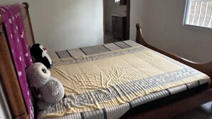 6 habitaciones, tabla de planchar con plancha, wifi y ropa de cama 
