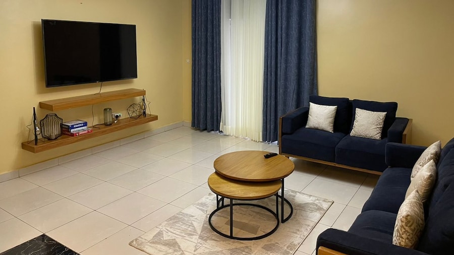 golden leaf apartment