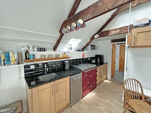 Dishwasher - 2 bedroom accommodation in Mousehole, near Penzance (Mousehole, near Penzance)