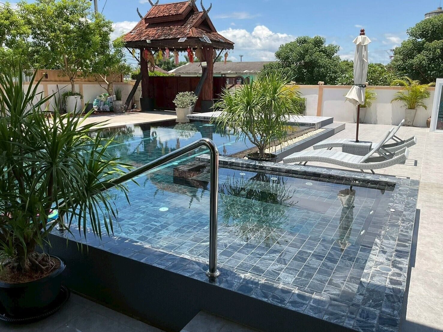 Standard Room, Pool View | Pool | Outdoor pool