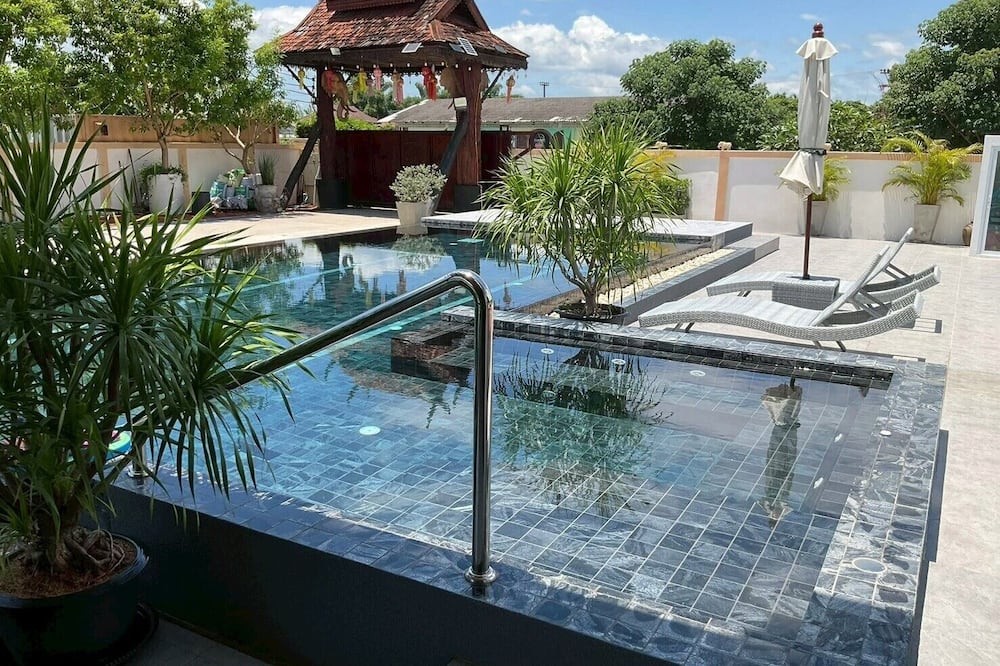 The Elephant House and Pool Villas