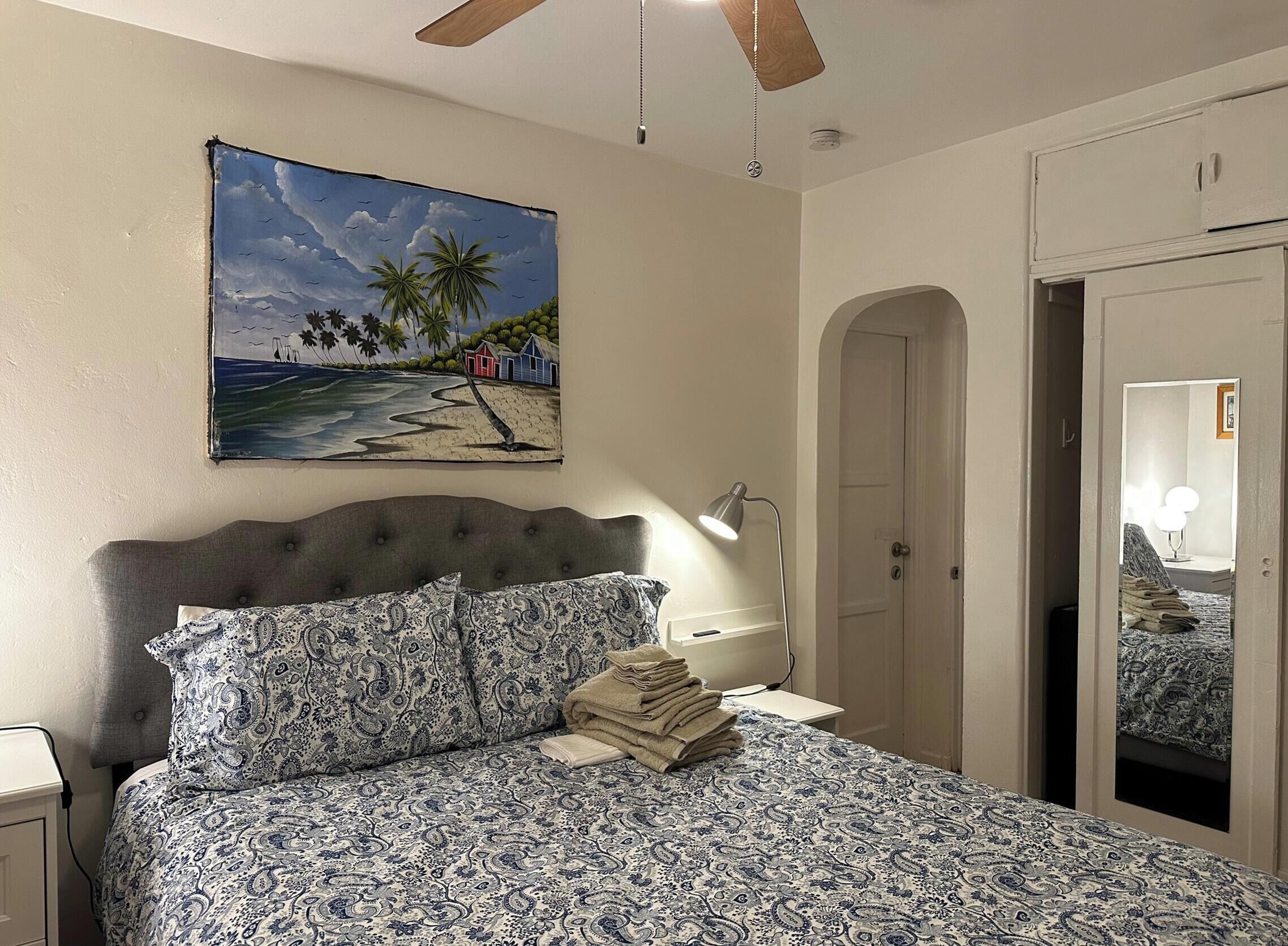 1 chambre, fer et planche à repasser, Wi-Fi, draps fournis