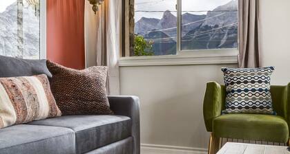 2BR Red Cedar Lodge near Banff w/ Mountain Views