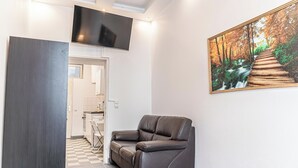 Unclassified image, 5 of 13, button - Modern Cozy Studio With City Access (Vienna)
