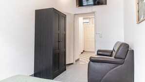 Unclassified image, 4 of 13, button - Modern Cozy Studio With City Access (Vienna)