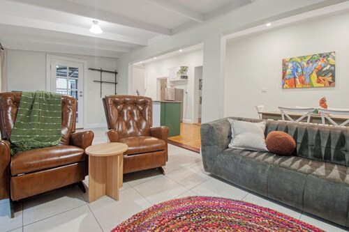 Family friendly cozy home and garden space in the heart of Wagga Wagga