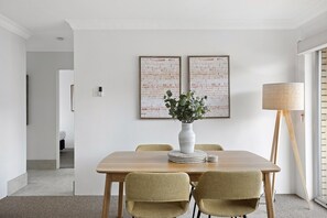 Dining - Spacious 2-Bed Apartment Near City Centre (Kelvin Grove)