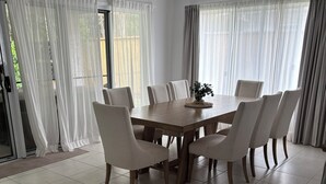 Unclassified image, 3 of 9, button - Beach Holiday Home only 10mins walk to the Beach (Rainbow Beach)