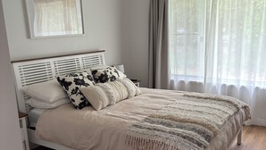 Unclassified image, 4 of 9, button - Beach Holiday Home only 10mins walk to the Beach (Rainbow Beach)