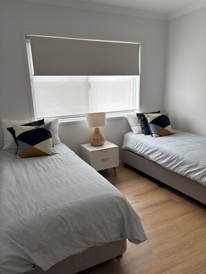 WiFi - Beach Holiday Home only 10mins walk to the Beach (Rainbow Beach)