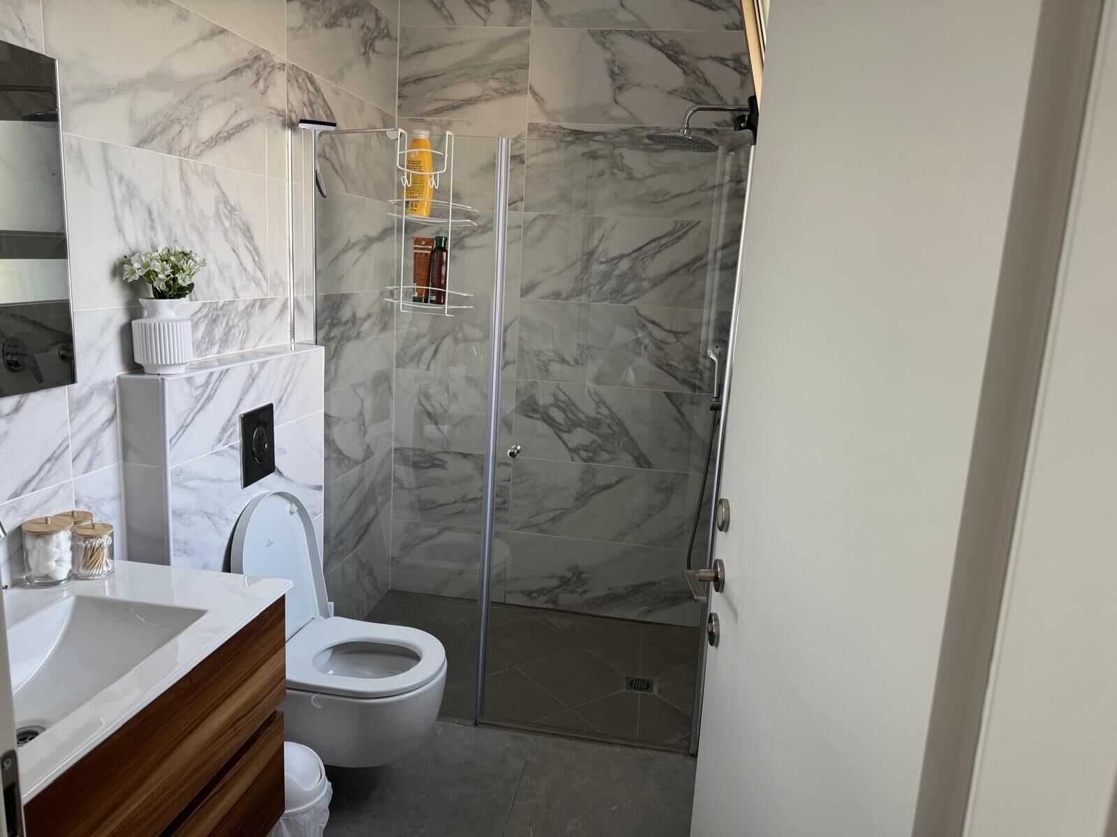 Bruser, håndklæder, Sæbe, Toiletpapir
