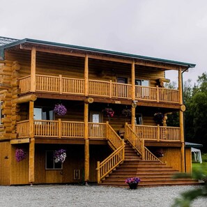 Exterior - Caribou Suite @ Alaska Knotty Pine B&B (Lazy Mountain)
