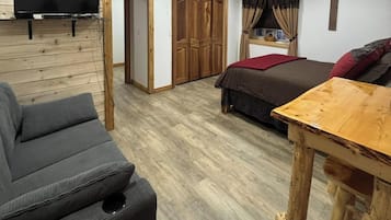 1 chambre, fer et planche à repasser, accès au Wi-Fi (inclus)