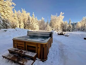 Outdoor spa tub - Birch Bungalow Building @ Alaska Knotty Pine B&B (Lazy Mountain)