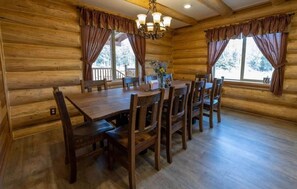 Dining - Alaska Knotty Pine B&B Log House~ Hot Tub, Sauna (Lazy Mountain)
