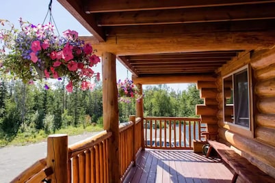 Bear Paw Room @ Alaska Knotty Pine B&B