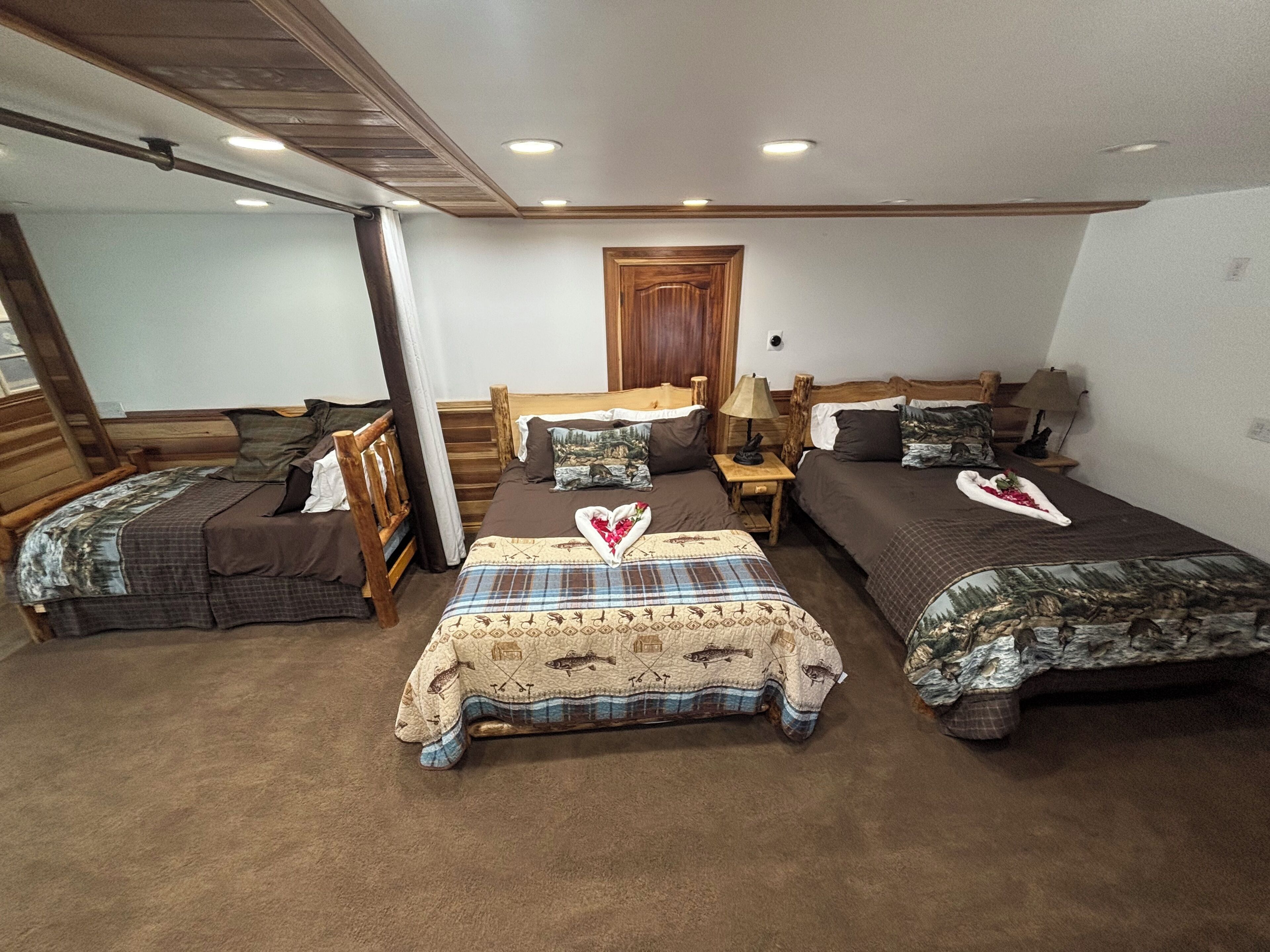 1 habitación, tabla de planchar con plancha, wifi gratis y ropa de cama 