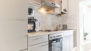 Unclassified image, 3 of 17, button - Beautiful 2BR Apt Near Meidling Station (Vienna)