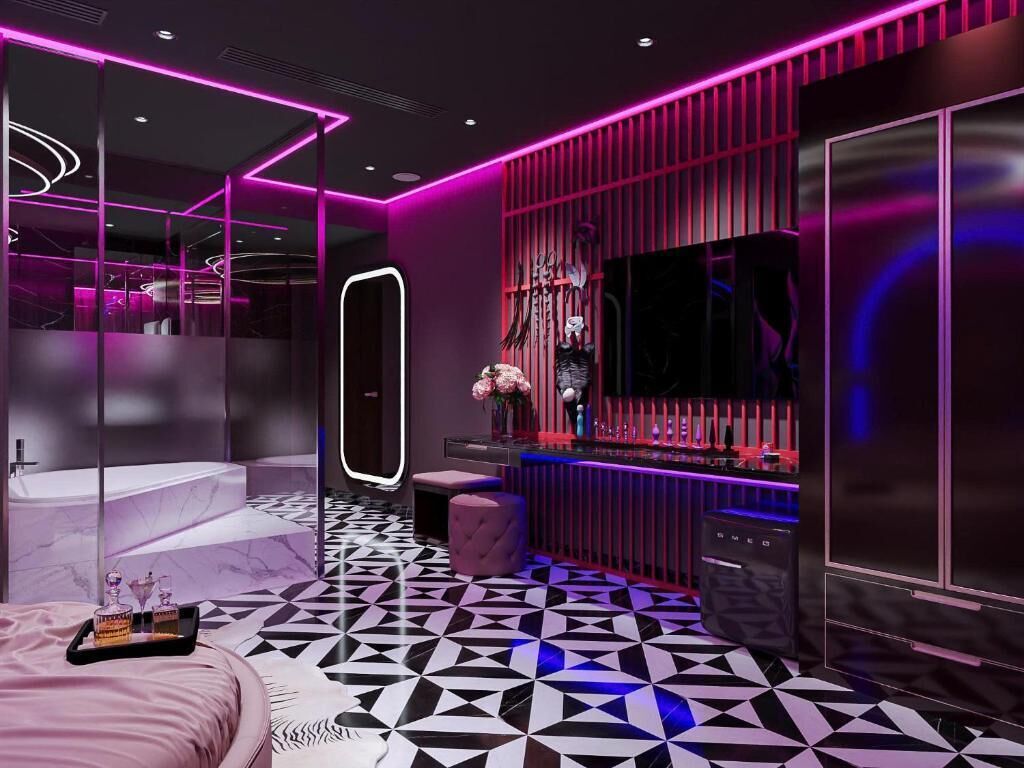 Luxury Double Room, Non Smoking, City View | Desk, free WiFi