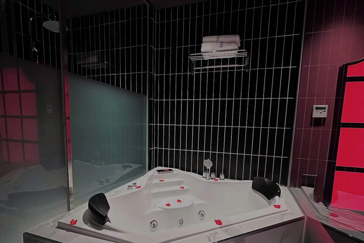 Luxury-Doppelzimmer, 1 King-Bett, Nichtraucher | Komfortbadewanne