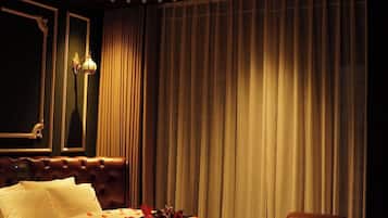 Doppia Classic, 1 letto king, non fumatori | Una scrivania, Wi-Fi gratuito