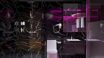 Luxury Double Room, Non Smoking, City View | Bathroom | Hair dryer, towels, soap, shampoo