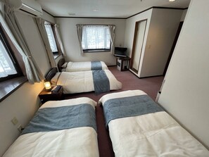 Basic Quadruple Room, Multiple Beds, Pets Allowed, Mountain View | Free WiFi - Pension HONOBONO (Kitashiobara)