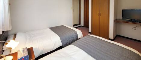 Twin Room, Shared Bathroom