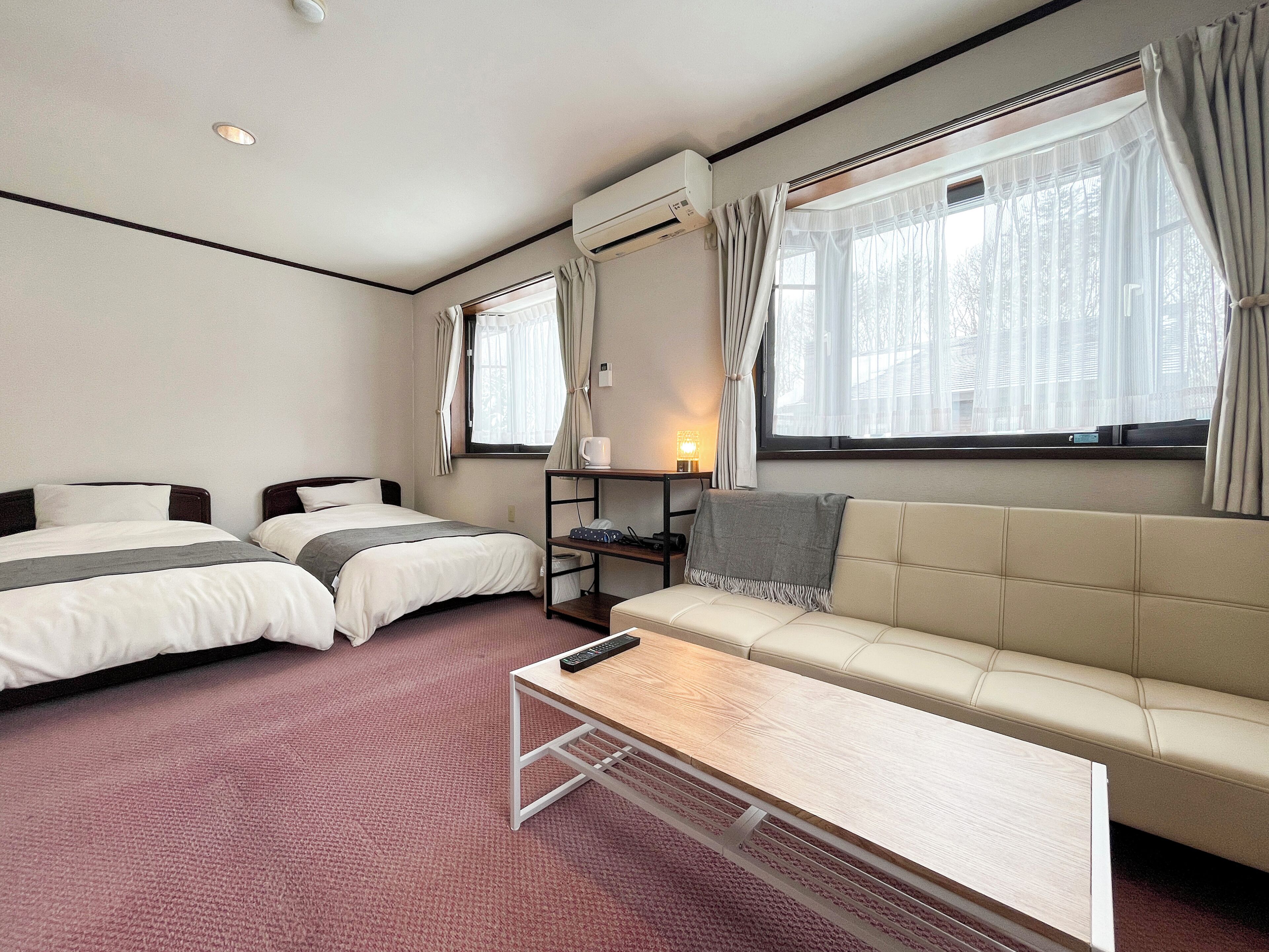 Quarto quádruplo, várias camas | Wi-Fi de cortesia