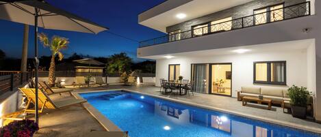 Piscina a l'aire lliure