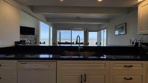 Private kitchen - Monterey Dunes 144 - Moss Landing Townhome - A Mile of Beachfront! (Moss Landing)