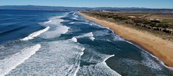 Monterey Dunes 144 - Moss Landing Townhome - A Mile of Beachfront!