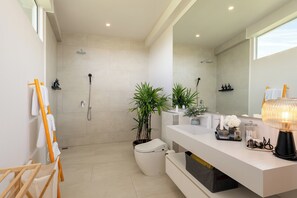 Luxury Villa, 4 Bedrooms, Private Pool, Sea View | Bathroom - Villa Orise (Koh Samui)