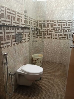 Towels, soap, shampoo - Theja Residency Pondicherry  (Puducherry)