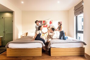 Desk, laptop workspace, free WiFi - Lustay Serviced Apartments (Hưng Yên)