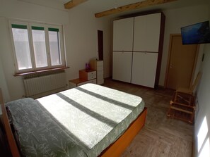 Accès Internet, draps fournis