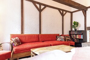 Exterior - Charming 2BR Apt Near Meidling Station (Vienna)