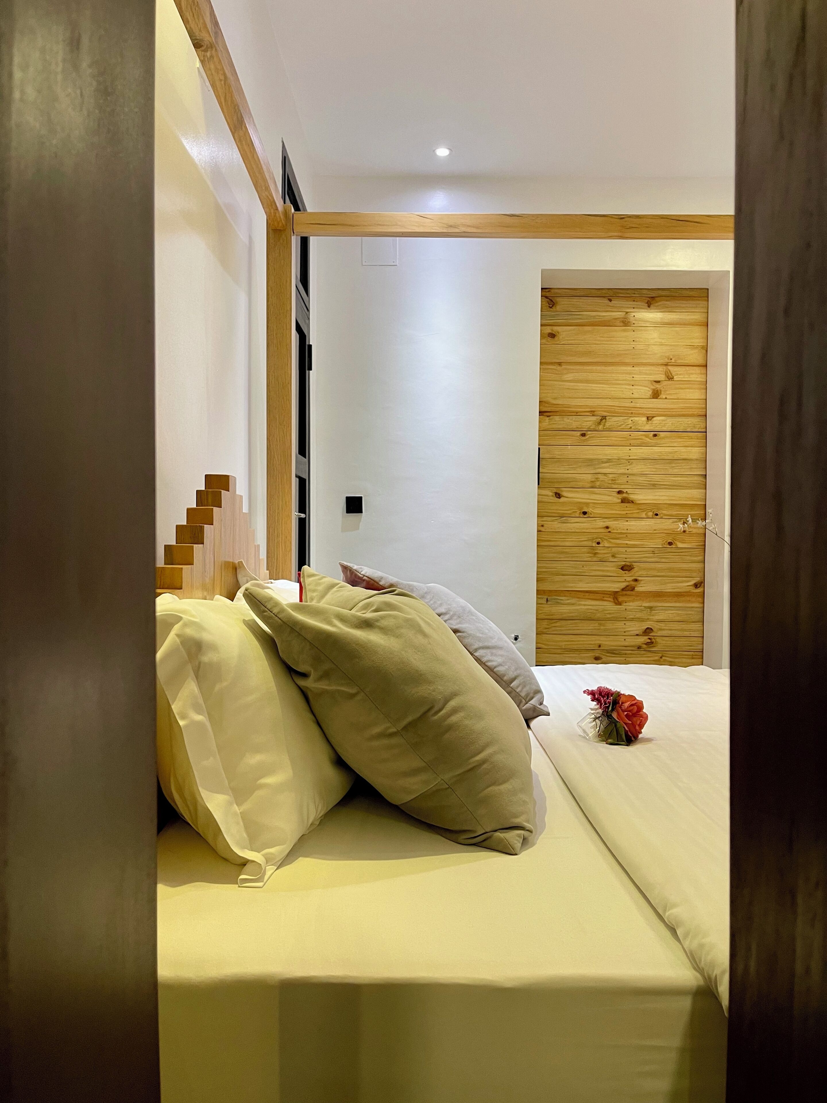 Ferros/tábuas de passar roupa, Wi-Fi, roupa de cama