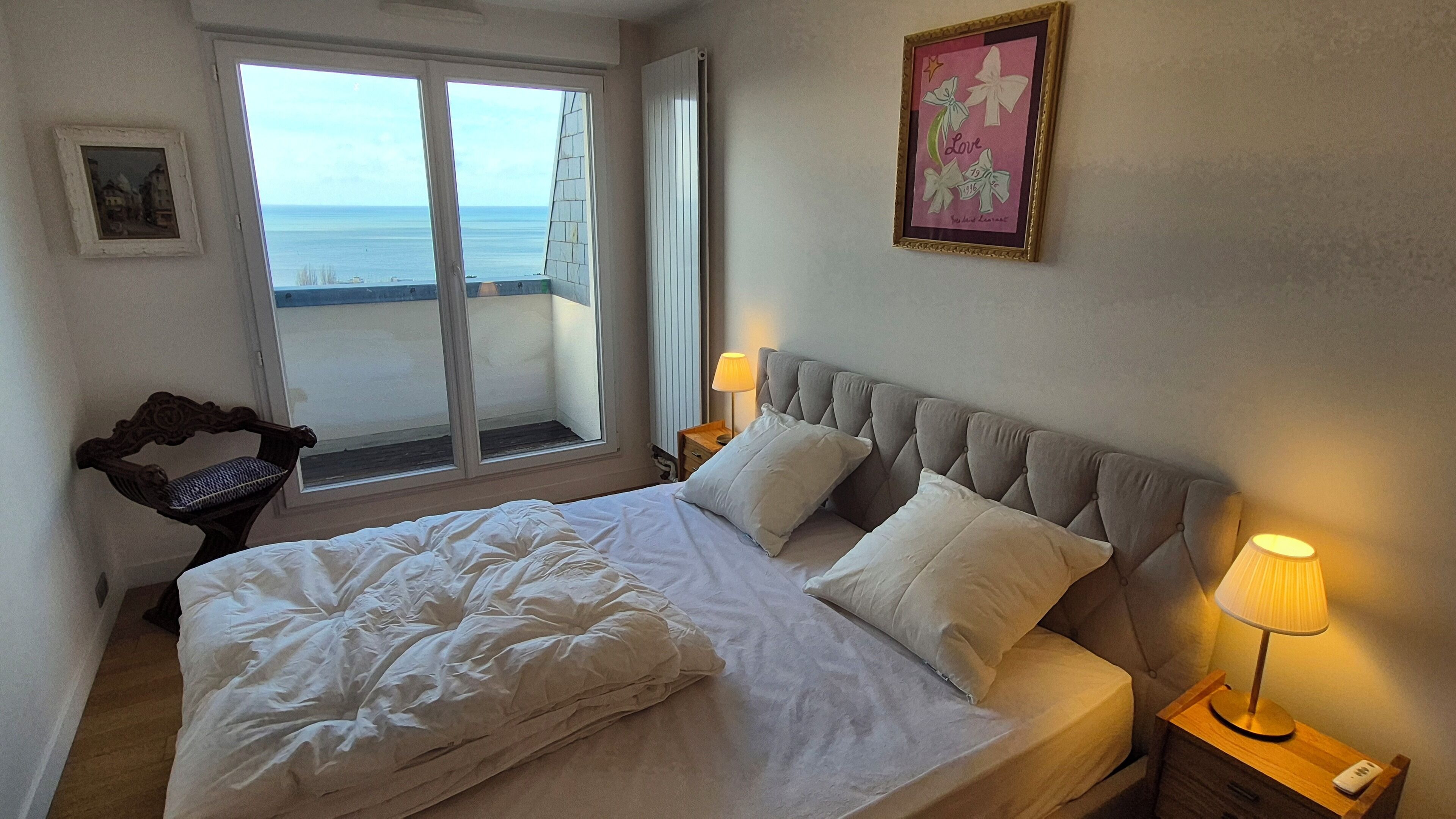 Een strijkplank/strijkijzer, wifi