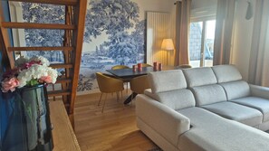 Smart TV, books - Lily's views - Trouville-sur-mer (Trouville-sur-Mer)